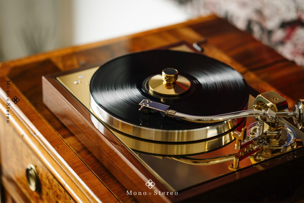 邦楽 The Philharmonic Turntable Orchestra watch the world's first turntable orchestra presented by panasonic
